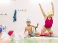 Dona un'ora di piscina